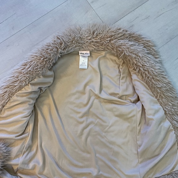 Little Lass Faux Fur Jacket in Tan NWOT‎ - Picture 3 of 4